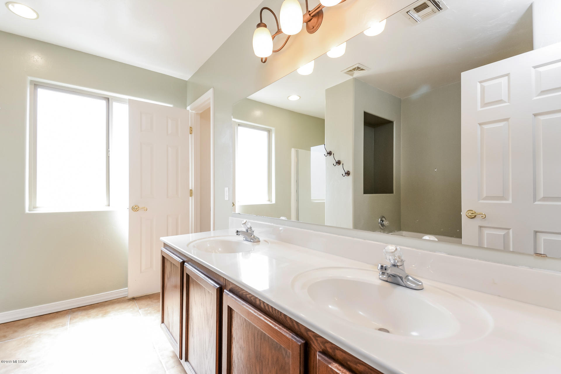 8353 South Bainbridge Road Tucson, AZ 85747 - Photo 4 of 24