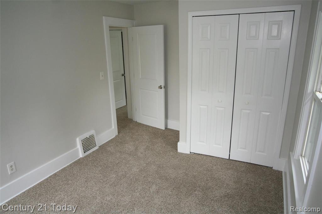 77 East Rutgers Avenue Pontiac, MI 48340 - Photo 17 of 23 Gallery Image 17