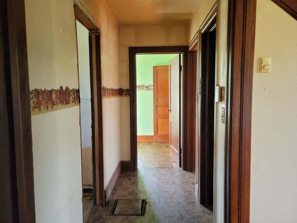1780 Scuffling Hill Road Rocky Mount, VA 24151 - Photo 5 of 11 Hallway