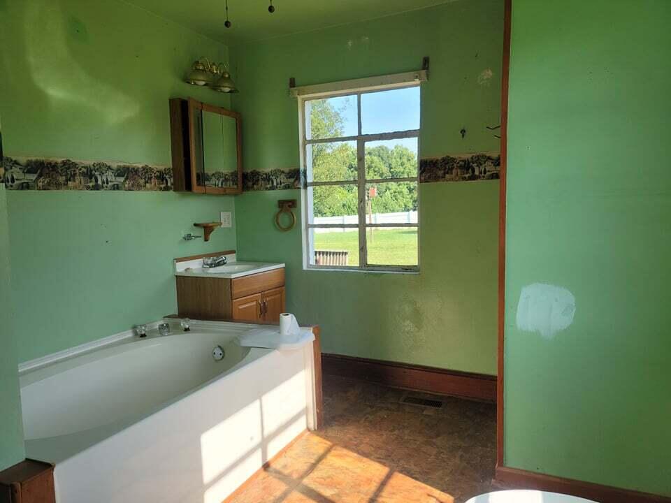 1780 Scuffling Hill Road Rocky Mount, VA 24151 - Photo 6 of 11 Full Bath