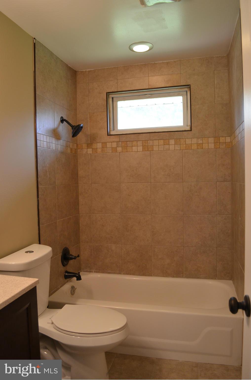 6753 Riley Road Warrenton, VA 20187 - Photo 15 of 29 Bath