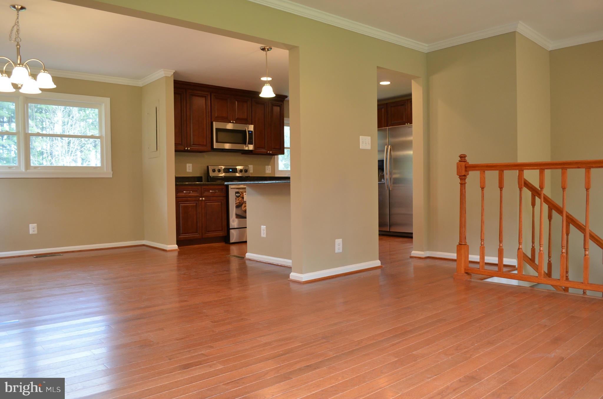 6753 Riley Road Warrenton, VA 20187 - Photo 7 of 29 Living Room