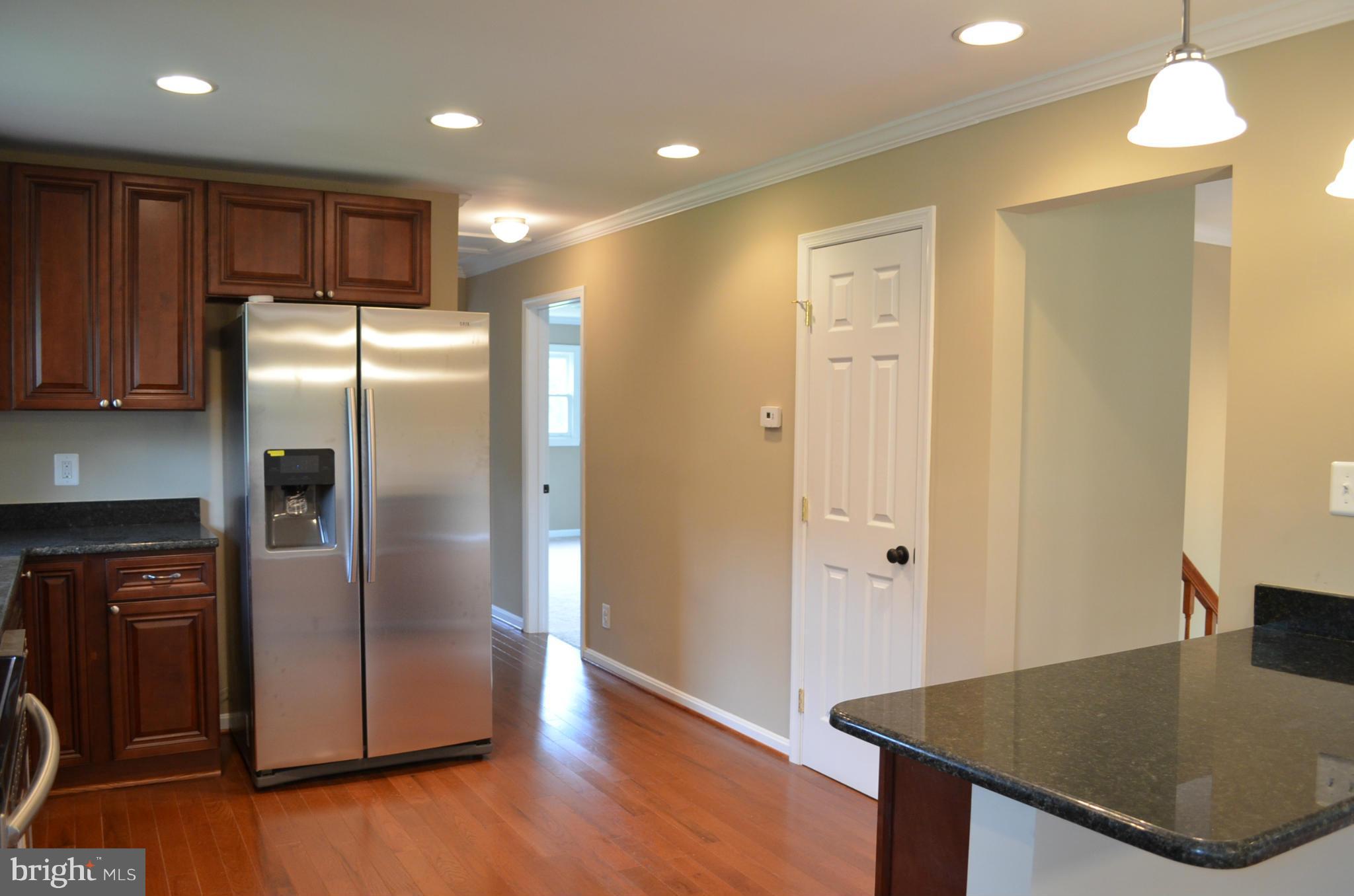 6753 Riley Road Warrenton, VA 20187 - Photo 8 of 29 Kitchen