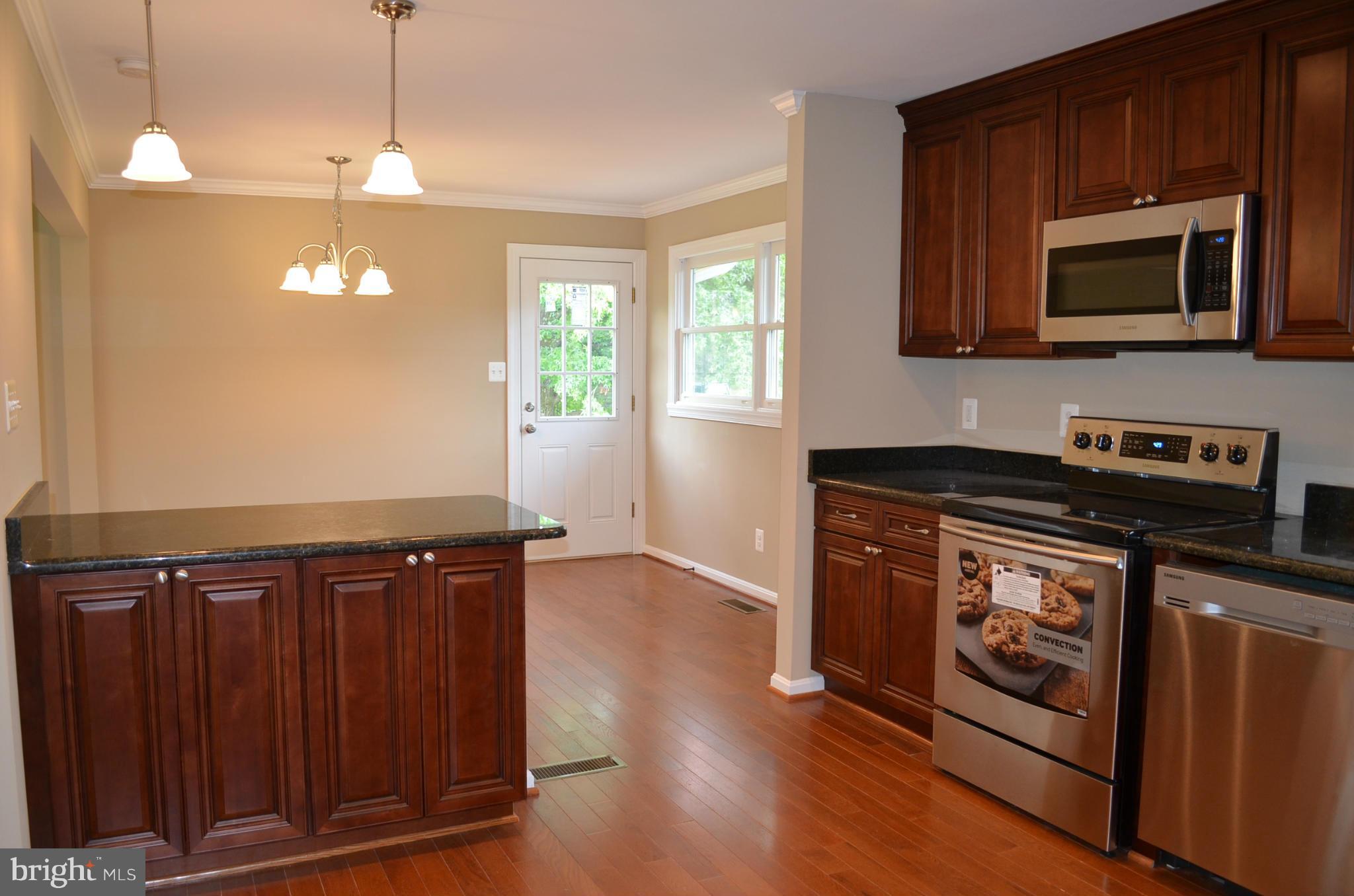 6753 Riley Road Warrenton, VA 20187 - Photo 9 of 29 Kitchen