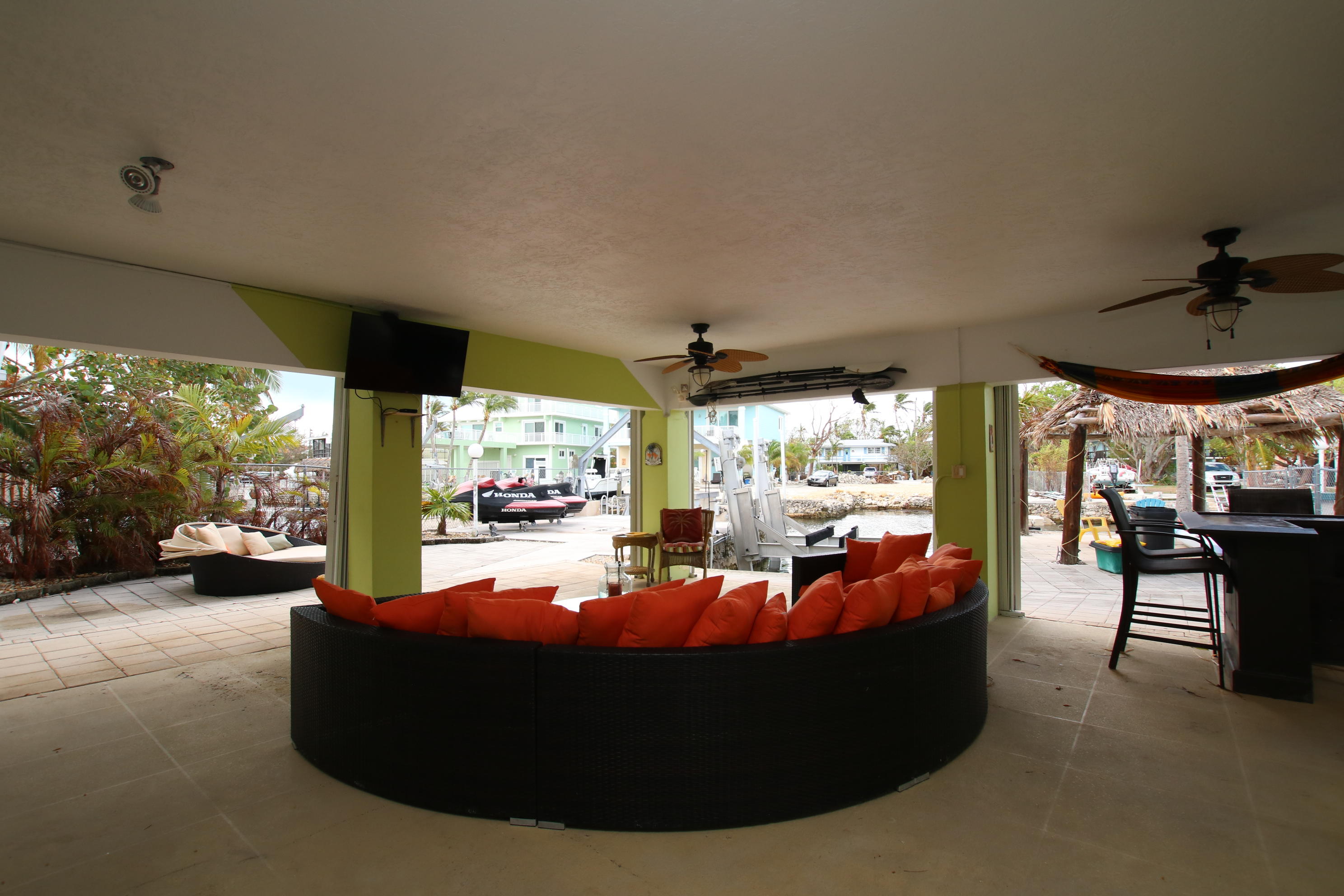 1120 Heron Road Key Largo, FL 33037 - Photo 12 of 40 Covered entertaining