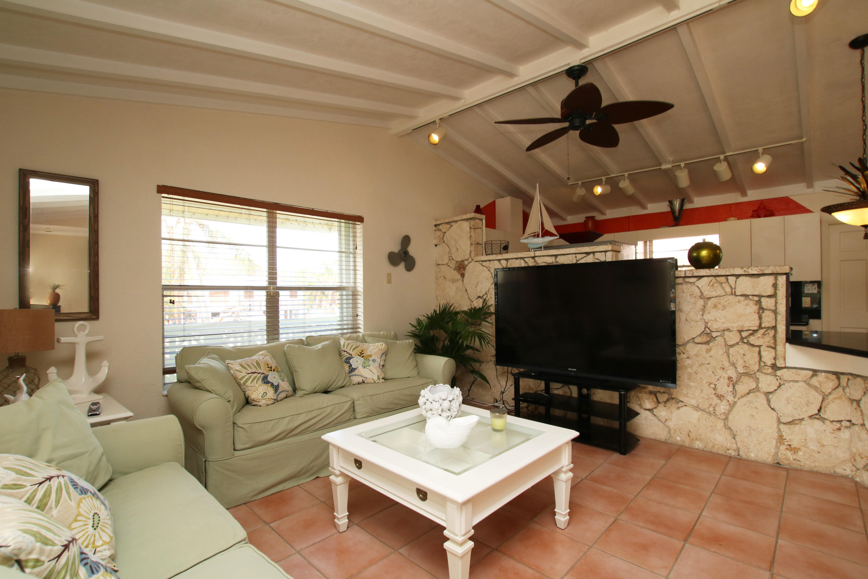 1120 Heron Road Key Largo, FL 33037 - Photo 18 of 40 IMG_2067