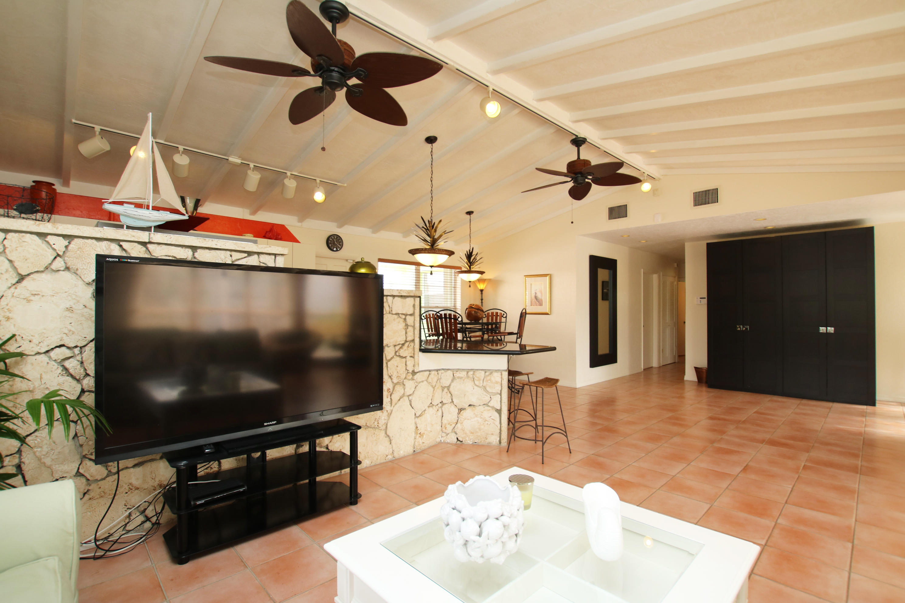 1120 Heron Road Key Largo, FL 33037 - Photo 19 of 40 IMG_2068