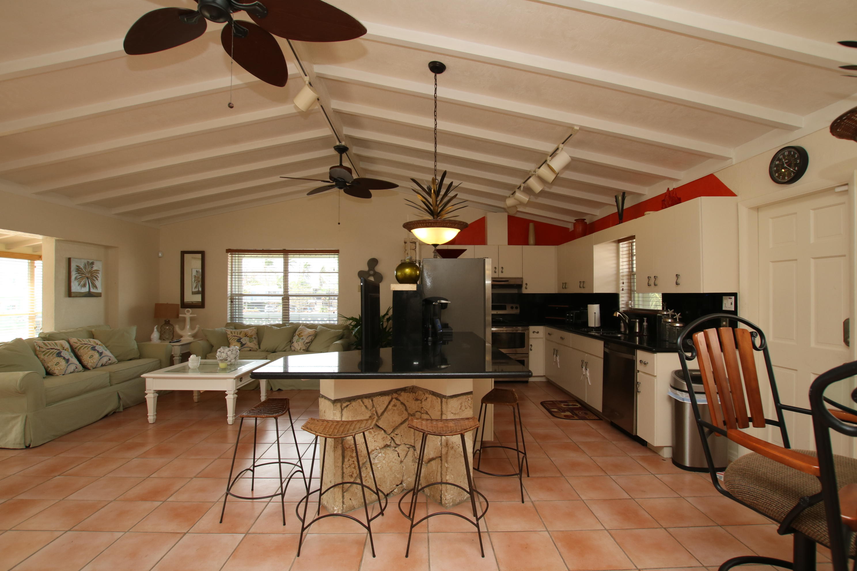 1120 Heron Road Key Largo, FL 33037 - Photo 20 of 40 Open living area