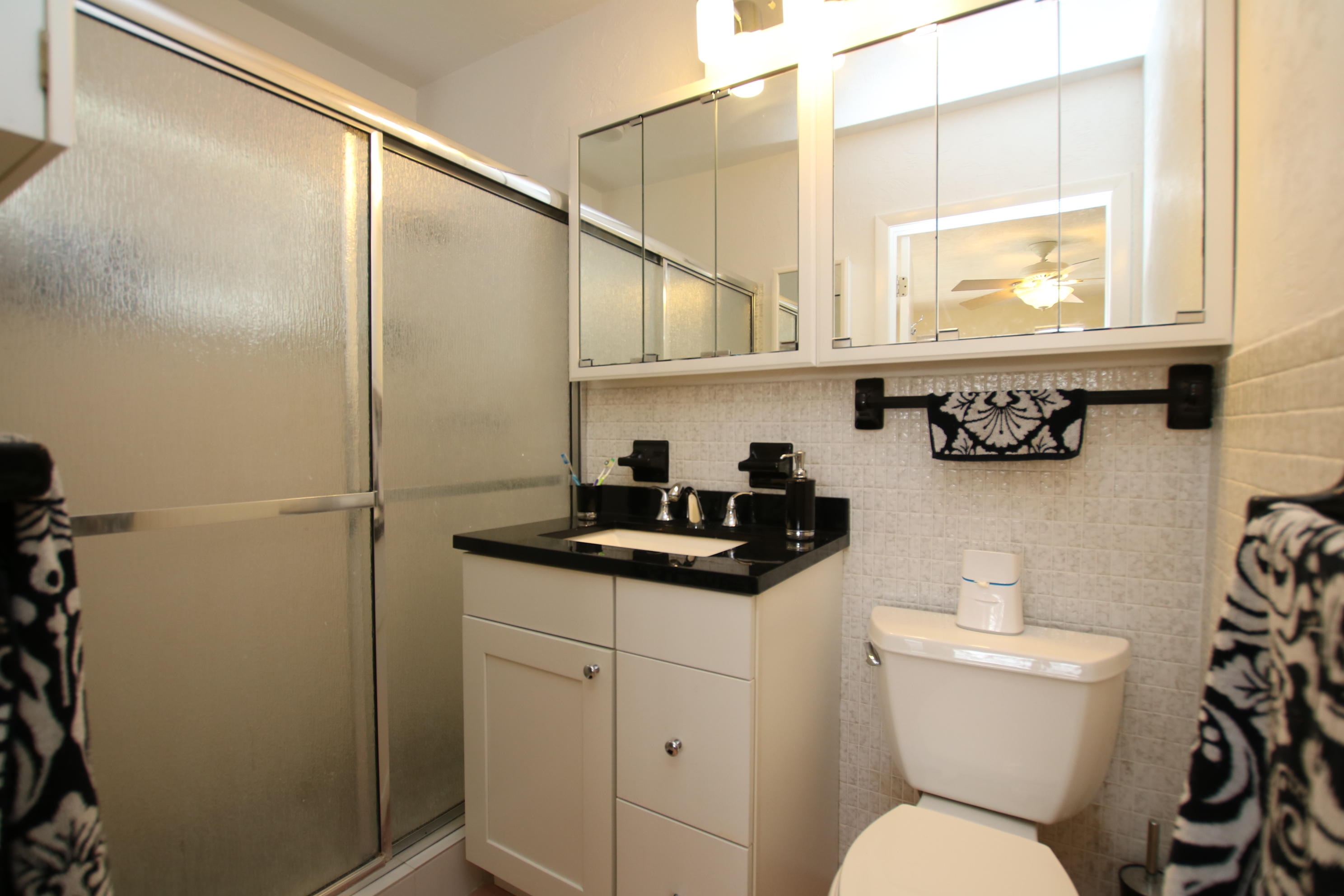 1120 Heron Road Key Largo, FL 33037 - Photo 31 of 40 Master bathroom