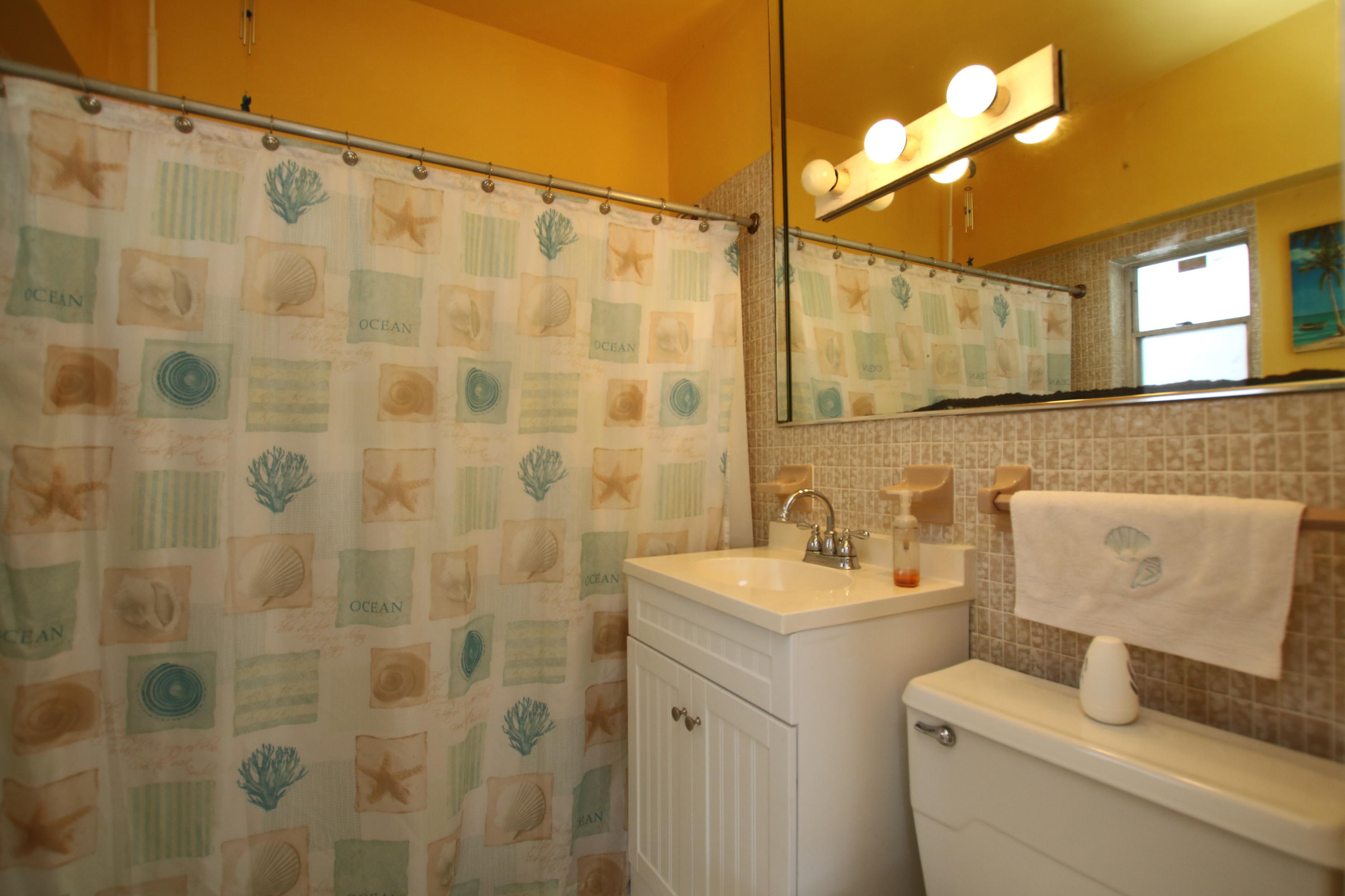 1120 Heron Road Key Largo, FL 33037 - Photo 38 of 40 Downstairs legal bath