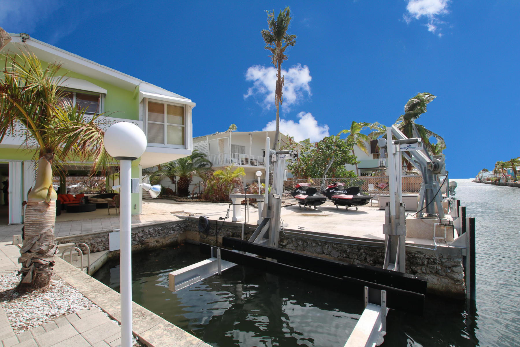 1120 Heron Road Key Largo, FL 33037 - Photo 8 of 40 Cut-in boat slip