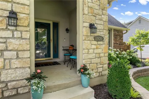 $649,500 | 11920 Windsor Drive, Leawood, KS 66209