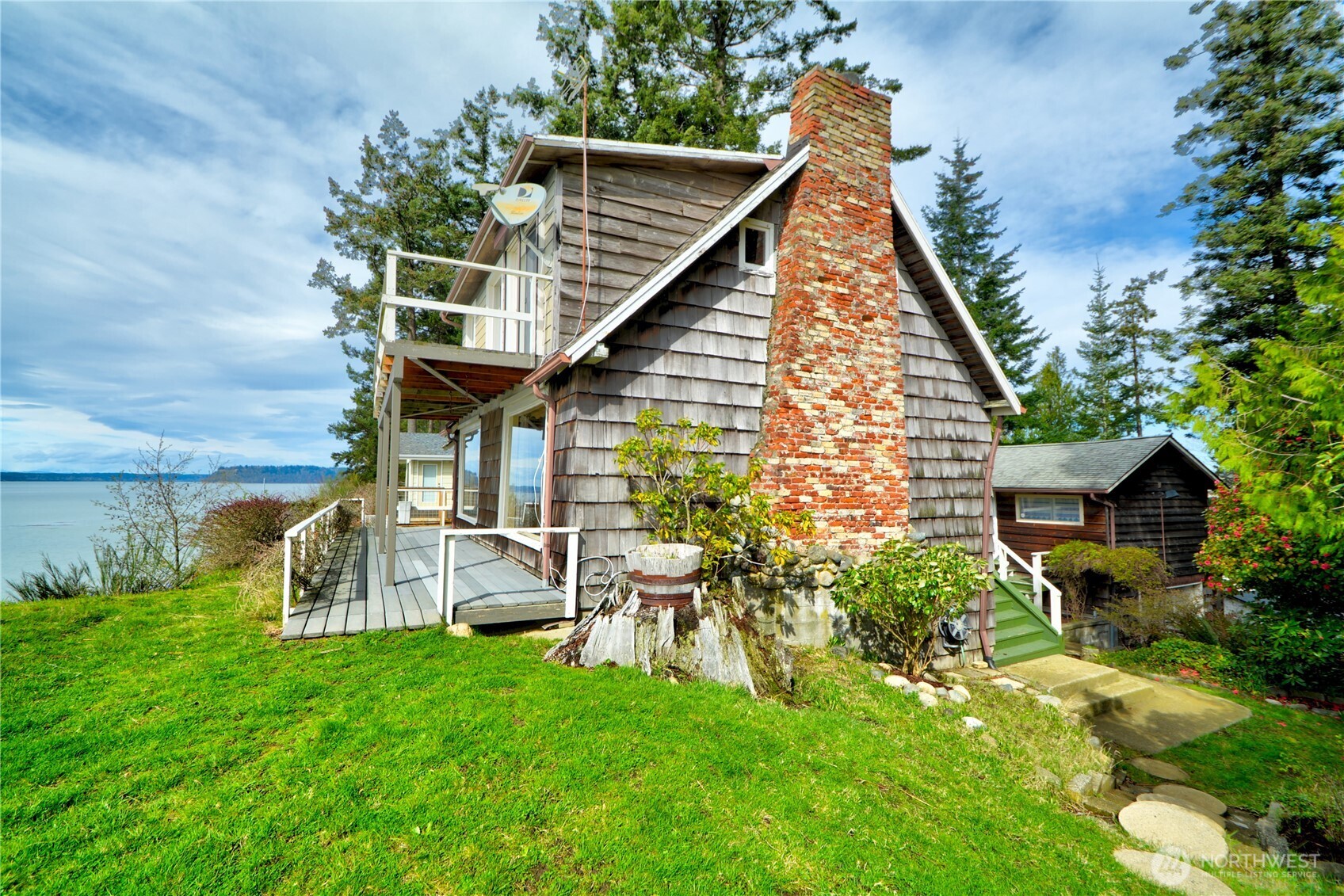 3626 Mission Beach Road Marysville, WA 98271 - Photo 3 of 35