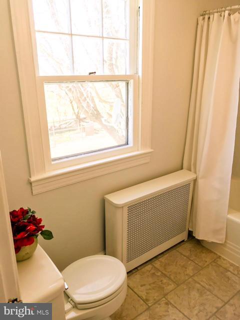 5187 Old Solomons Island Road Lothian, MD 20711 - Photo 21 of 29 Bath