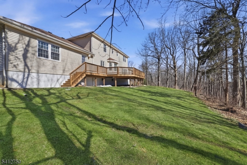 50 Pinewood Crescent Berkeley Heights, NJ 07922 - Photo 37 of 41