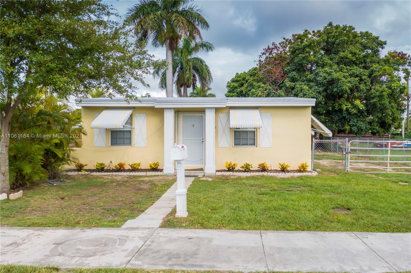 530 Roberts Road Homestead, FL 33030 - Photo 1 of 26 FRONT OF HOUSE