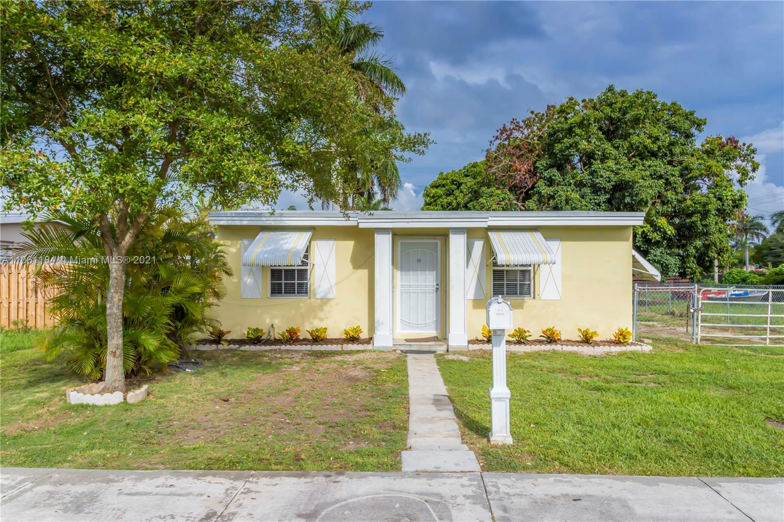 530 Roberts Road Homestead, FL 33030 - Photo 26 of 26 FRONT OF HOUSE
