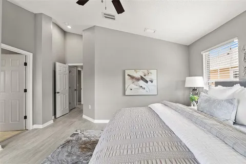 $449,900 | 554 52nd Avenue North, St. Petersburg, FL 33703