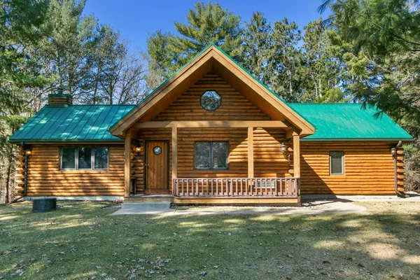 $449,900 | N7589 Lakeside Drive, Portage, WI 53901