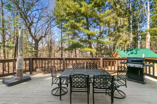 $449,900 | N7589 Lakeside Drive, Portage, WI 53901