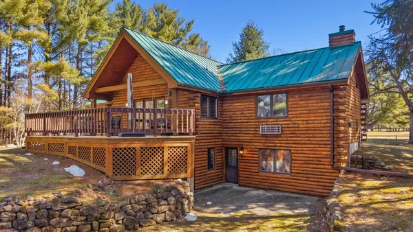$449,900 | N7589 Lakeside Drive, Portage, WI 53901
