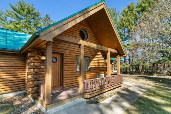 $449,900 | N7589 Lakeside Drive, Portage, WI 53901