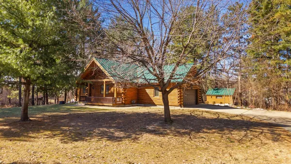 $449,900 | N7589 Lakeside Drive, Portage, WI 53901