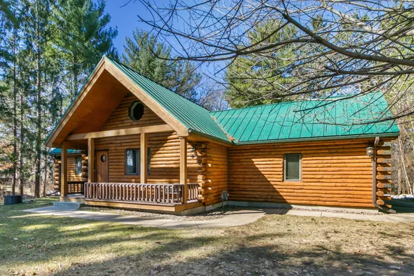 $449,900 | N7589 Lakeside Drive, Portage, WI 53901