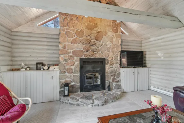 $449,900 | N7589 Lakeside Drive, Portage, WI 53901