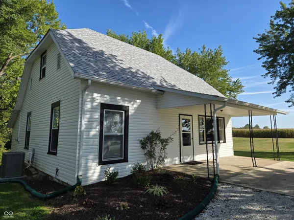 $270,000 | 101 West Gosch Road, Shelbyville, IN 46176