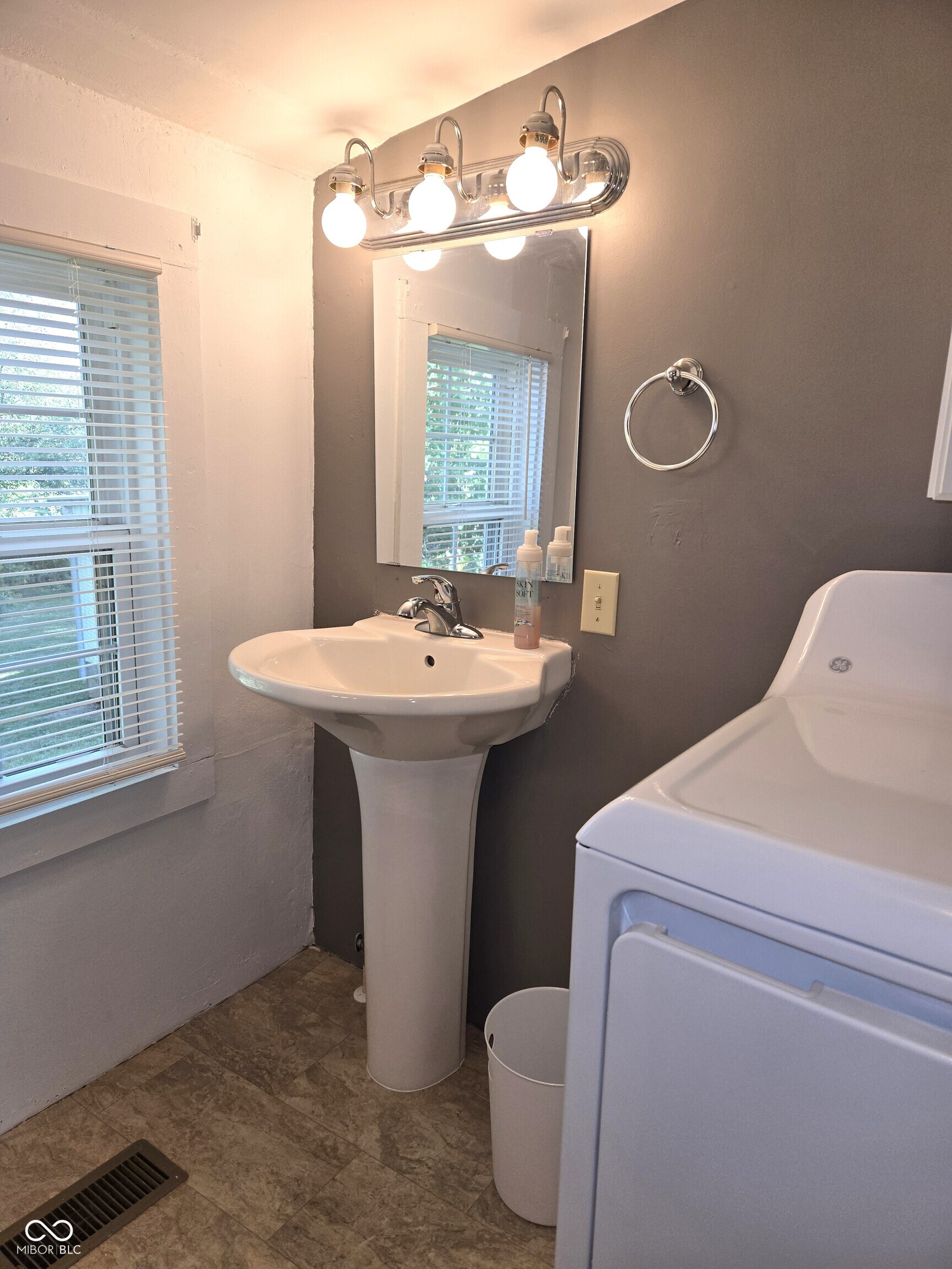 101 West Gosch Road Shelbyville, IN 46176 - Photo 16 of 62