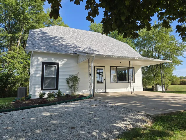 $285,000 | 101 West Gosch Road, Shelbyville, IN 46176