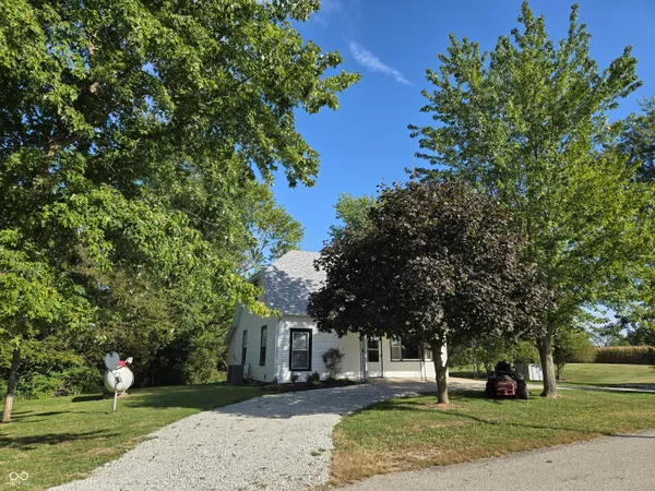 $250,000 | 101 West Gosch Road, Shelbyville, IN 46176