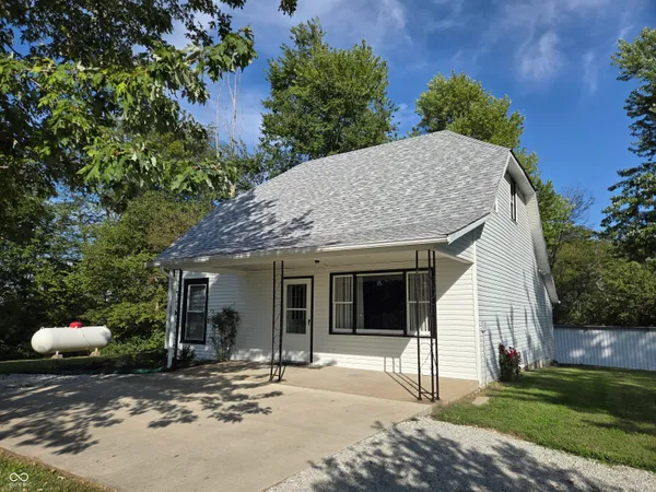 $250,000 | 101 West Gosch Road, Shelbyville, IN 46176