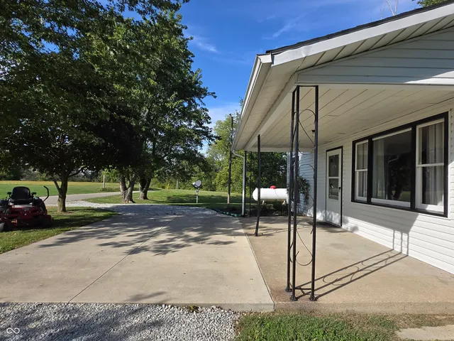 $285,000 | 101 West Gosch Road, Shelbyville, IN 46176