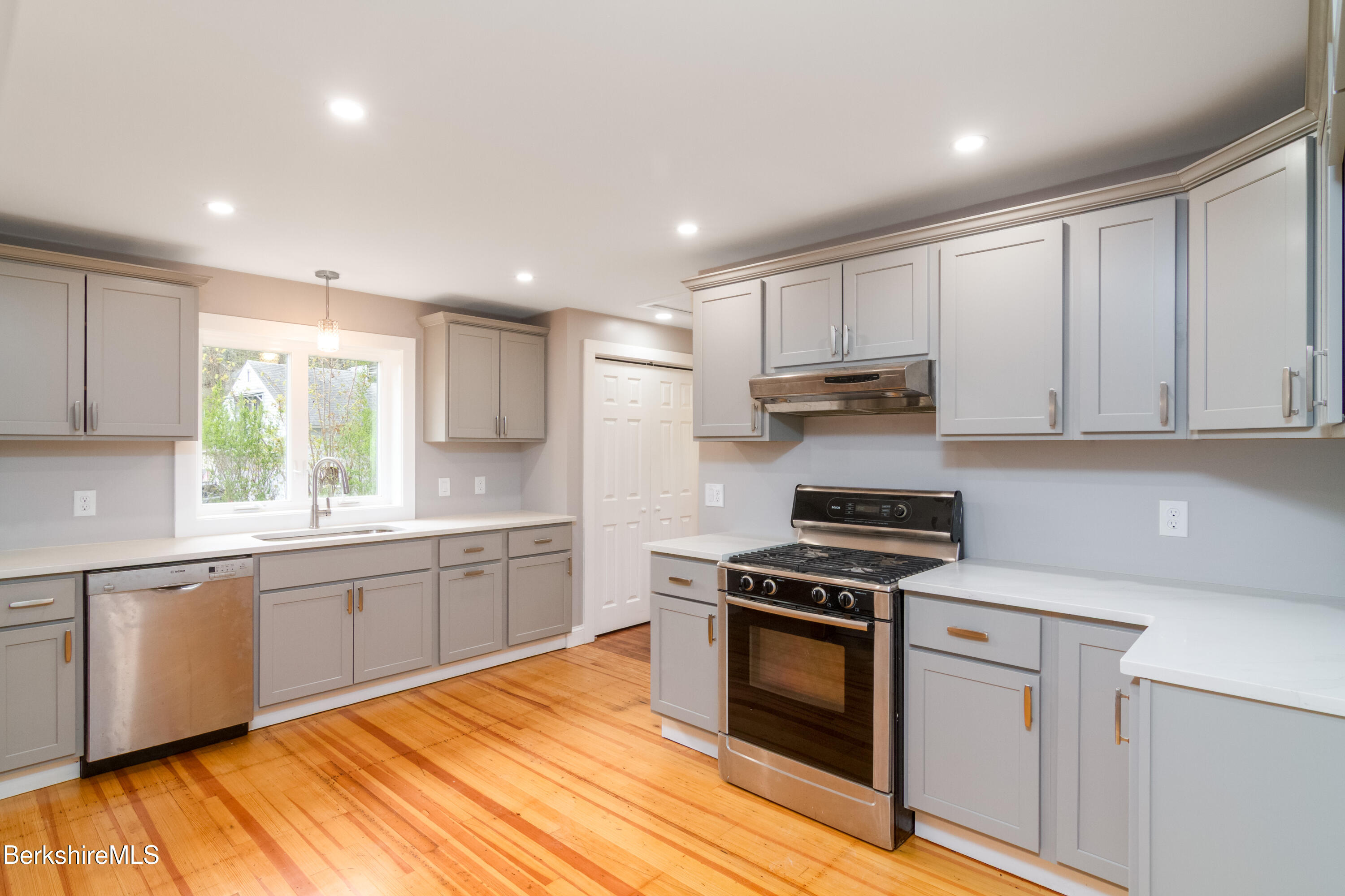 38 Fisk Road Adams, MA 01220 - Photo 10 of 27 Kitchen