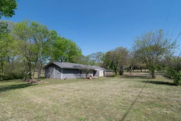 $225,000 | 106 Oak Hills Drive, Coffeyville, KS 67337