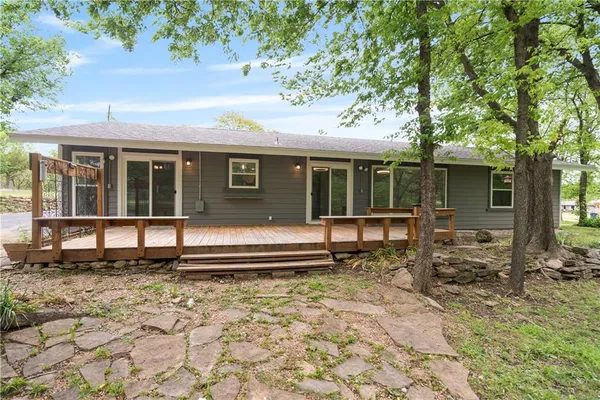 $225,000 | 106 Oak Hills Drive, Coffeyville, KS 67337