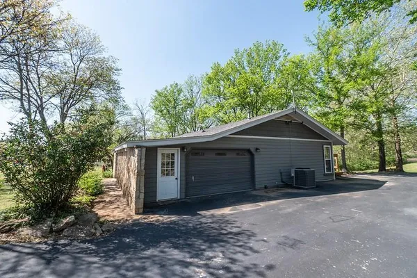$225,000 | 106 Oak Hills Drive, Coffeyville, KS 67337