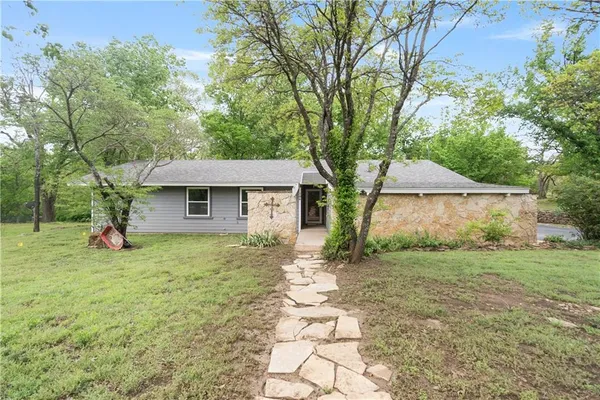 $225,000 | 106 Oak Hills Drive, Coffeyville, KS 67337