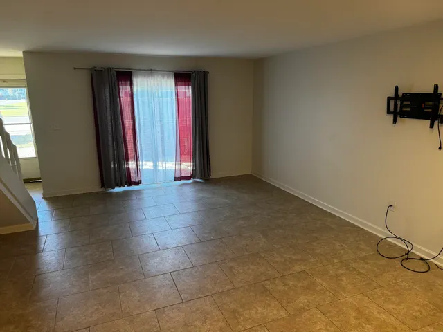 $1,750 | 210 Sharon Court, Mary Esther, FL 32569