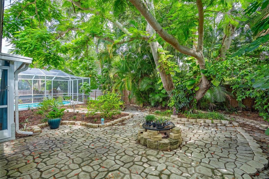 326 Mehlenbacher Road Belleair, FL 33756 - Photo 28 of 31