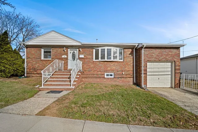 $3,600 | 23 Arn Terrace, Secaucus, NJ 07094