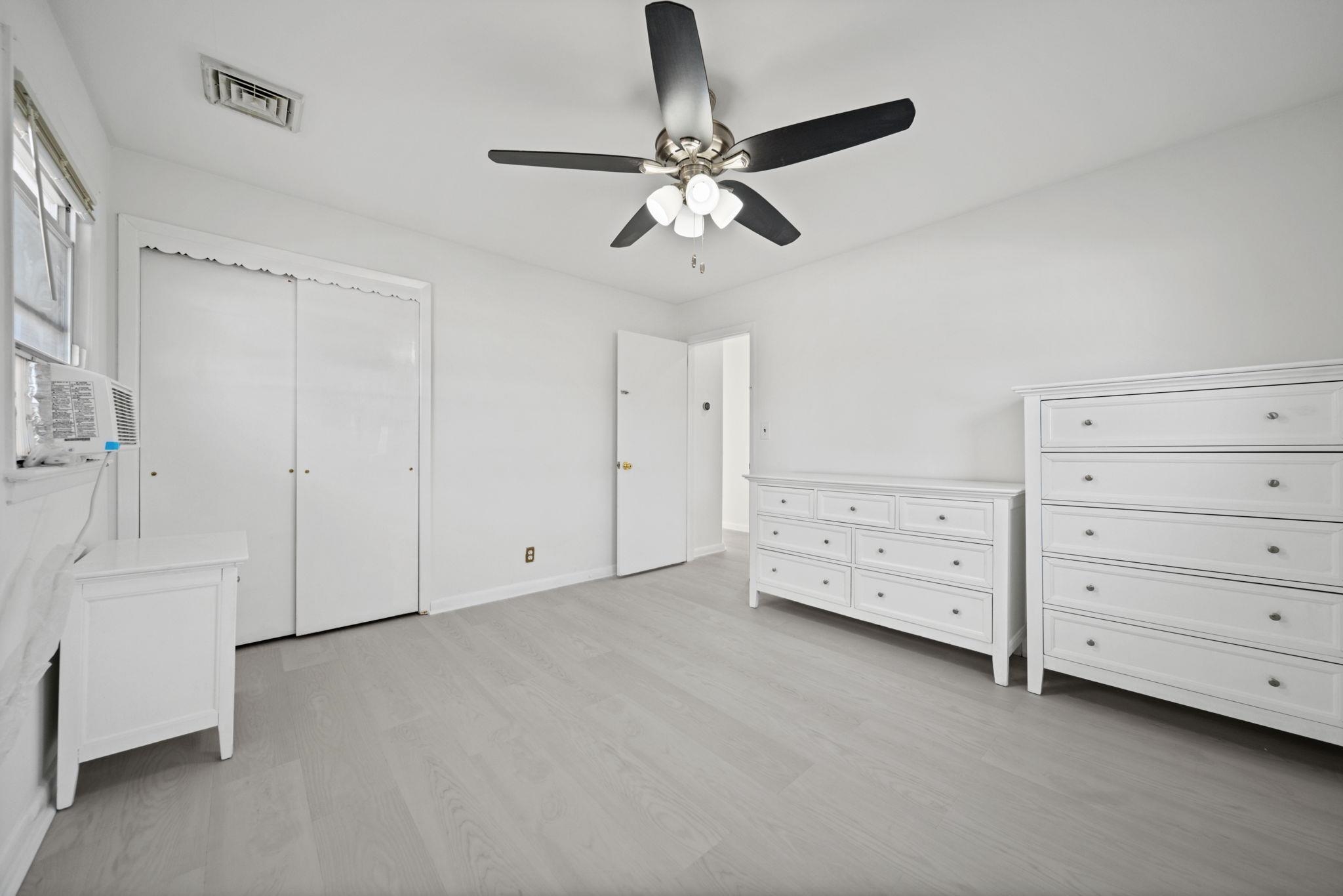 23 Arn Terrace Secaucus, NJ 07094 - Photo 17 of 23