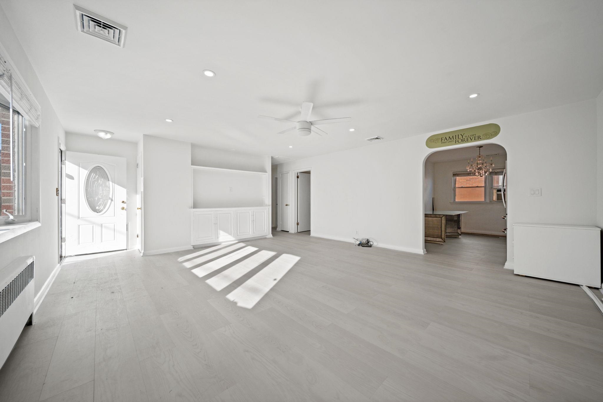 23 Arn Terrace Secaucus, NJ 07094 - Photo 4 of 23