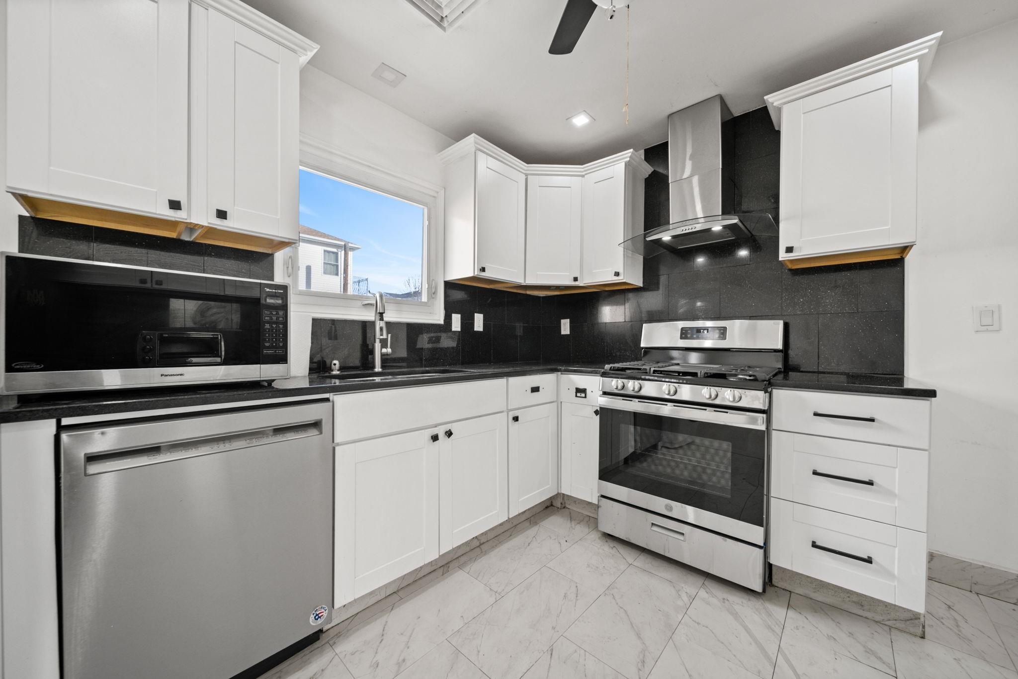 23 Arn Terrace Secaucus, NJ 07094 - Photo 8 of 23