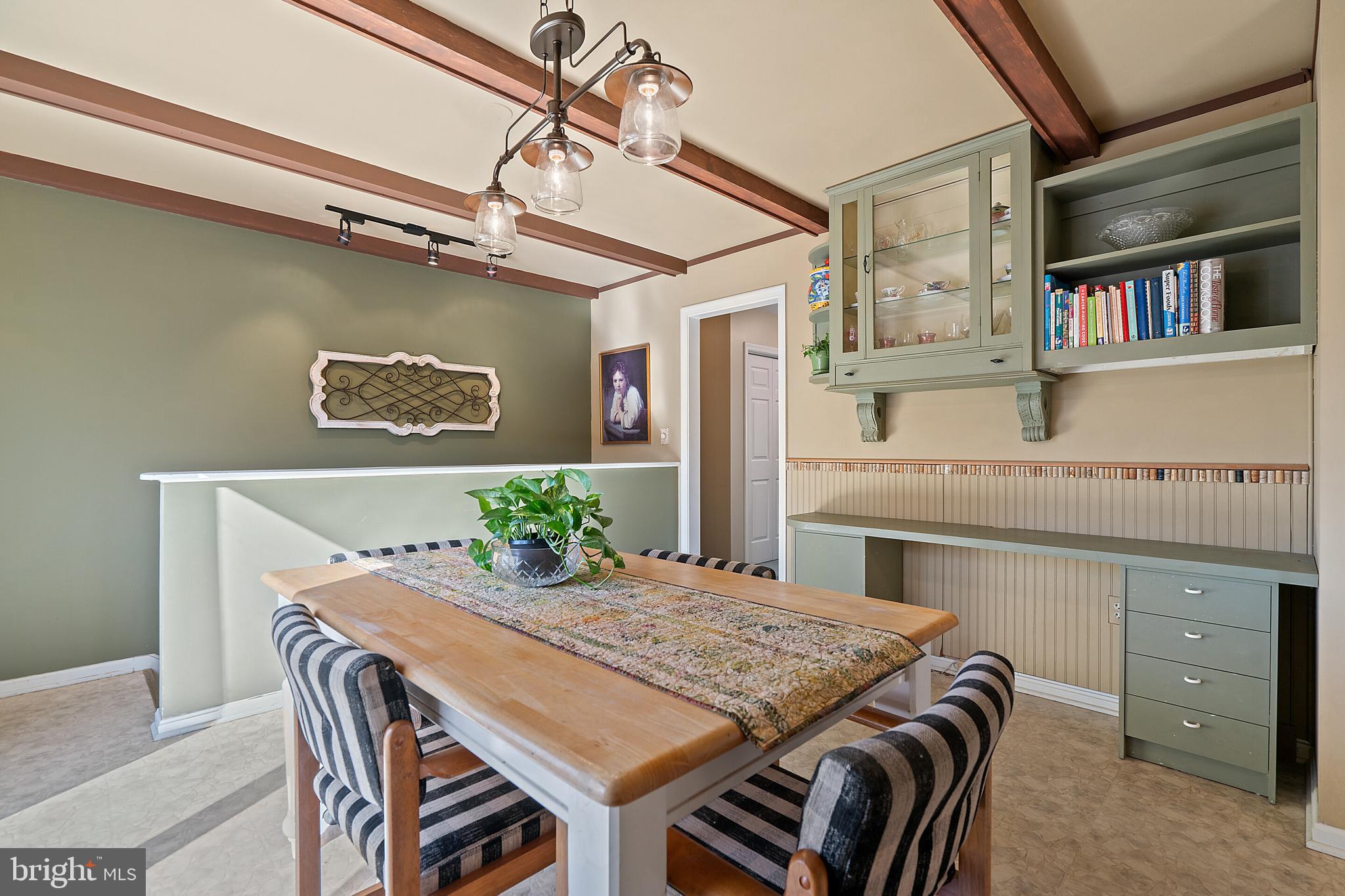8714 Meetze Road Warrenton, VA 20187 - Photo 8 of 64 Gallery Image 8