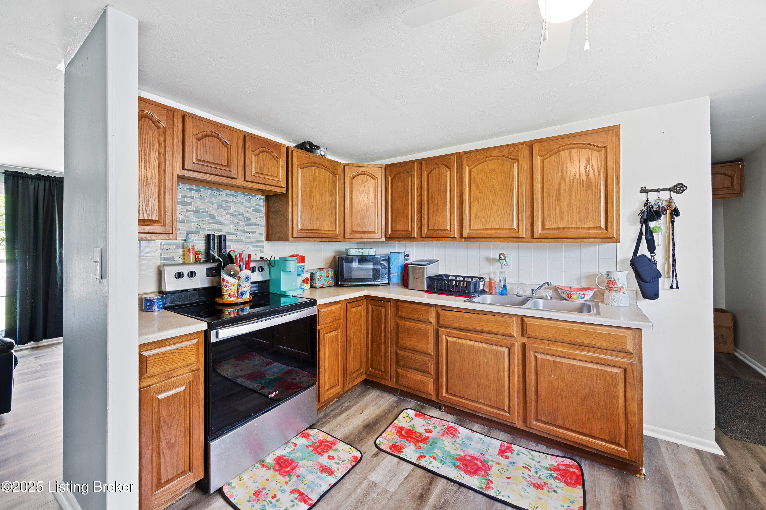 706 Mt Holly Road Fairdale, KY 40118 - Photo 10 of 24 010