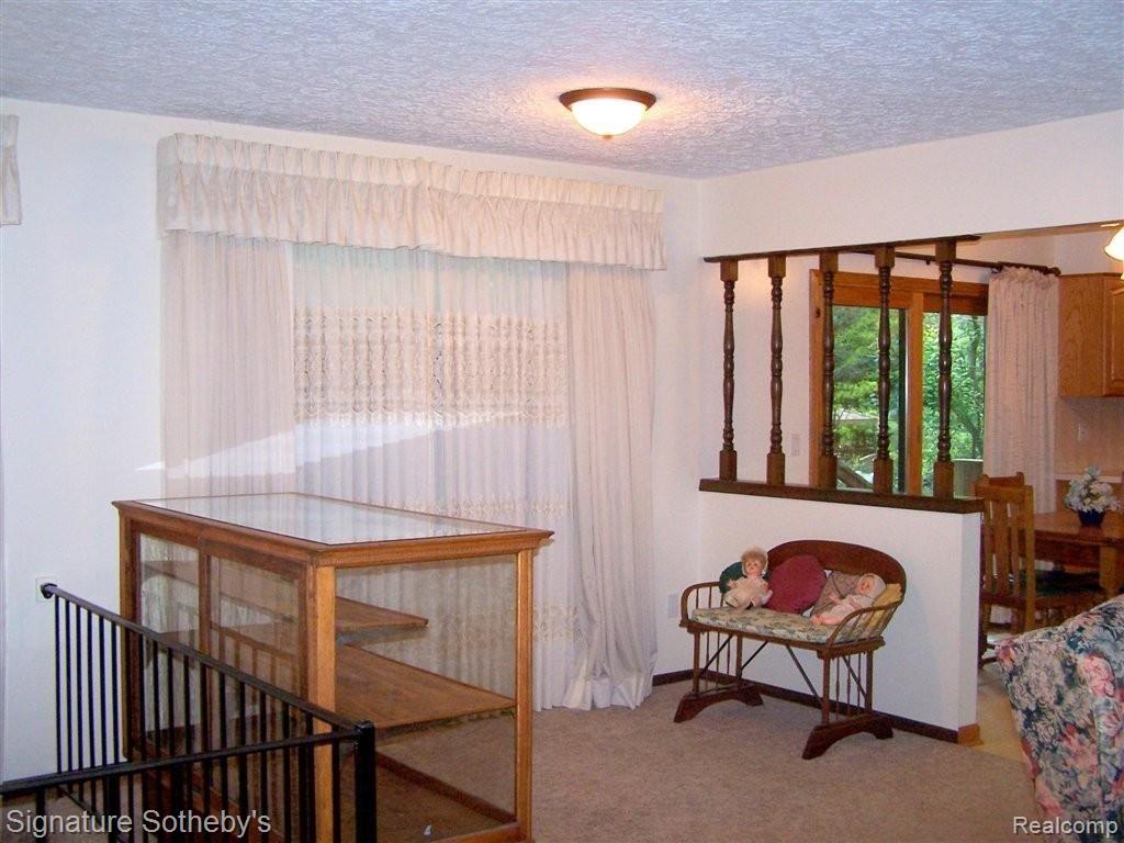 247 Old Perch Road Rochester, MI 48309 - Photo 3 of 22 FORMAL DINING AREA TO KITCHEN
