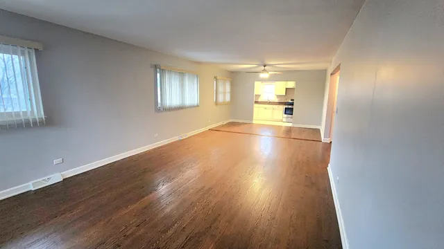 $1,850 | 1008 North Milwaukee Avenue, Unit 1, Libertyville, IL 60048